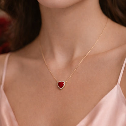 Lănțișor auriu cu inimioară