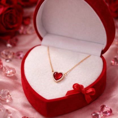 Lănțișor auriu cu inimioară